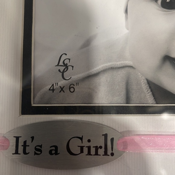 White frame - Picture 4 of 4